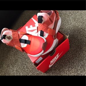 Nike huarache city (GS) shoe